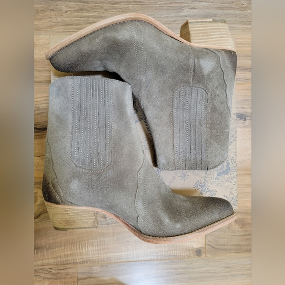 🎉HOST PICK🎉Free people, New Frontier Chelsea Boot, washed taupe, size EUR 39 - Picture 9 of 9